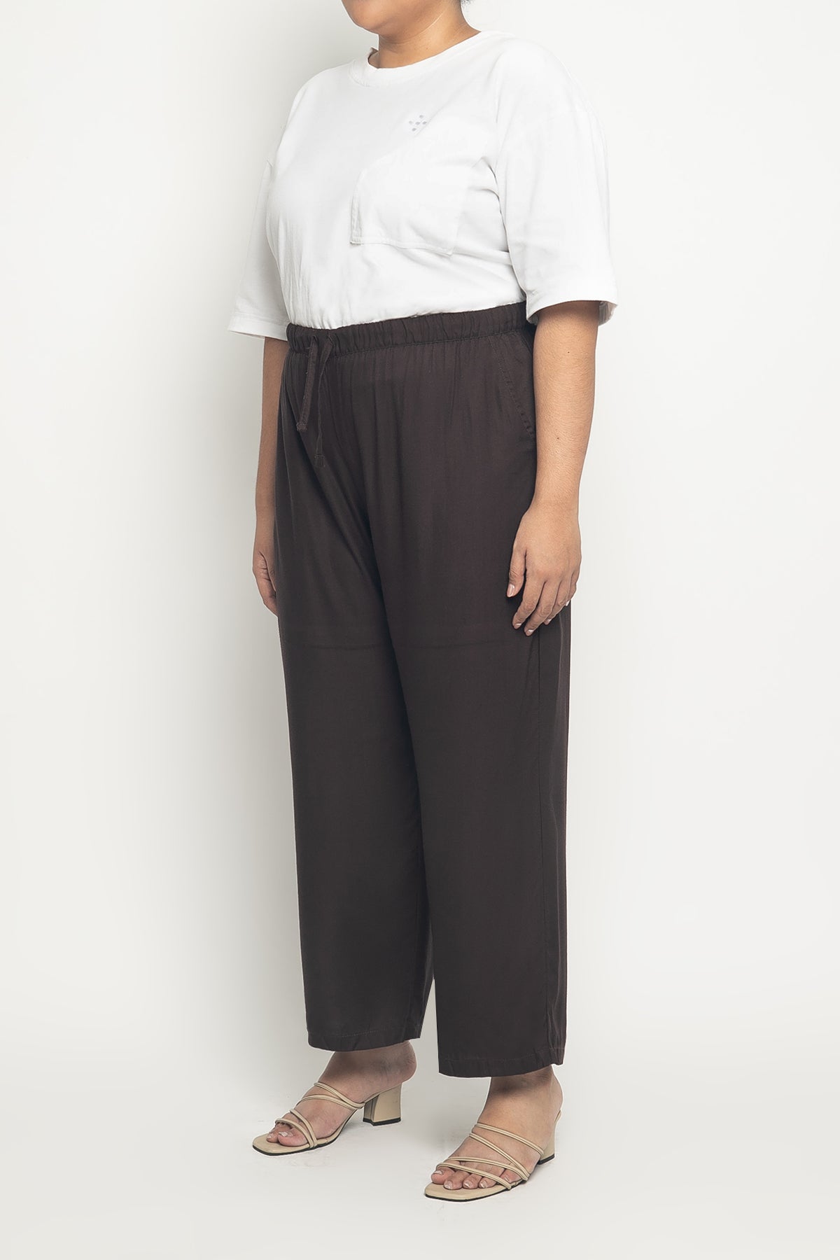 Novel Pants in Truffle