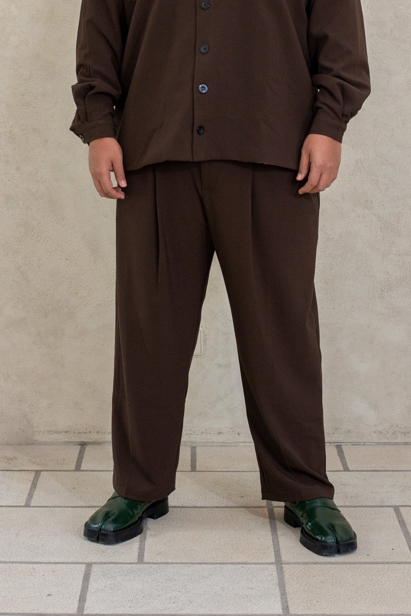 Roen Pants in Brown