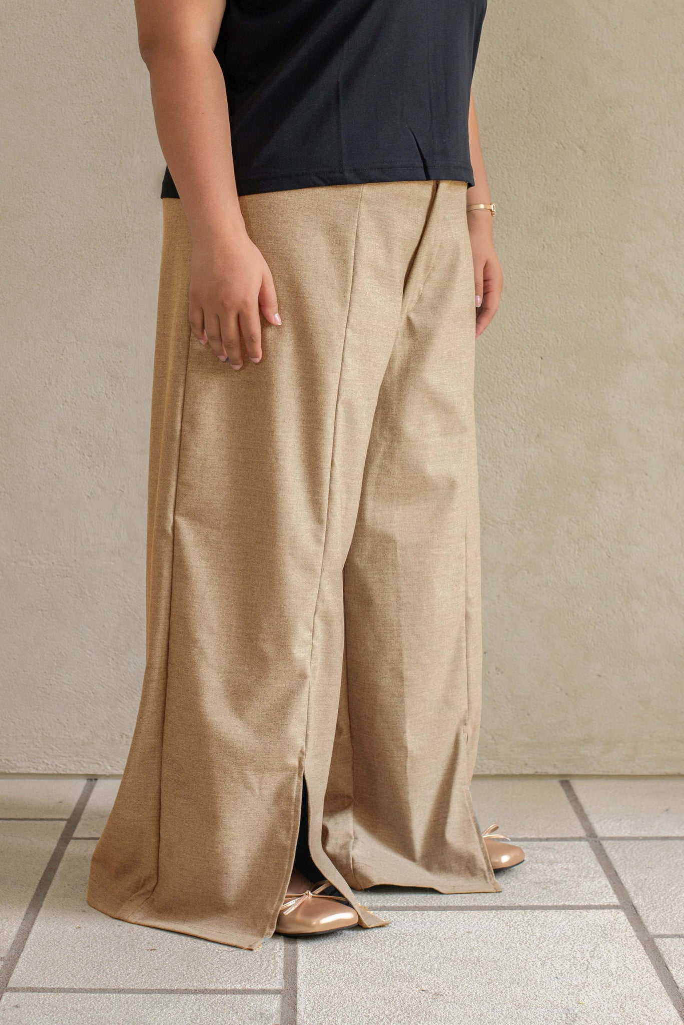 Zara Pants in Khaki